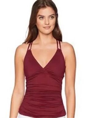 NWT La Blanca Swim Top with Underwire Bra